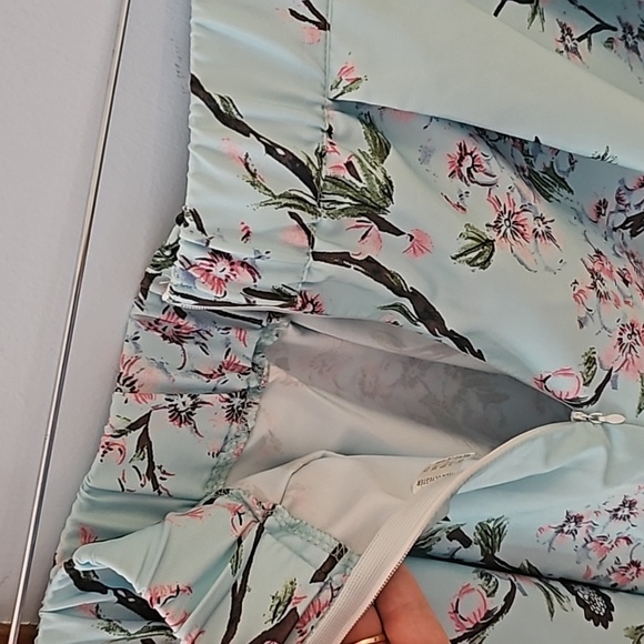 **Clearance** Vintage skirt - Picture 7 of 8